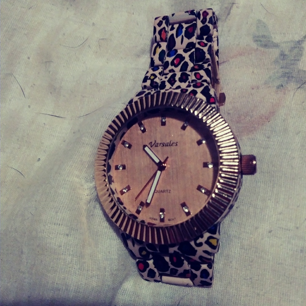 NWOT Varsales Watch